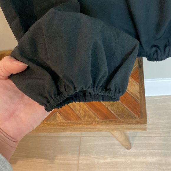 Women’s Universal Standard Top in Black Size XS - Picture 4 of 6